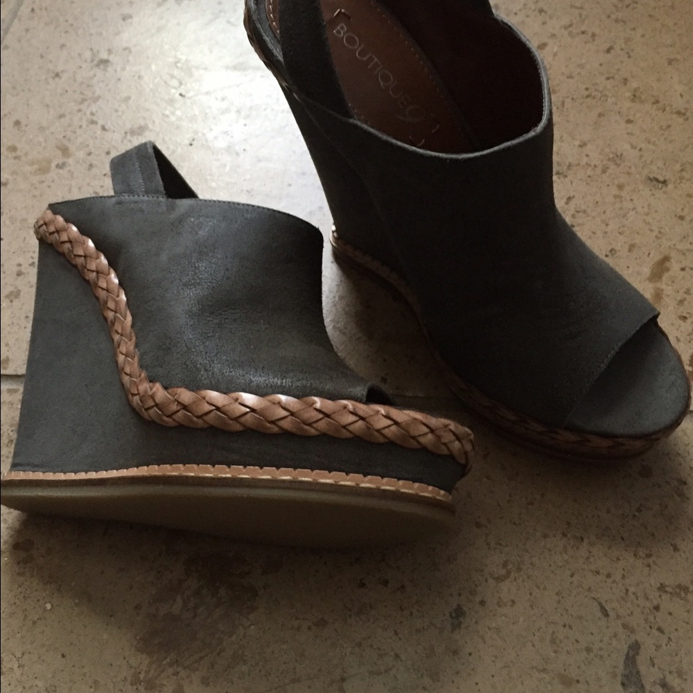 Peep toe suede wedge